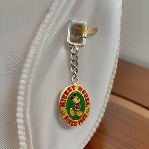 Vintage Disney Ellon Signed Mickey Mouse Since 1998 Keyring